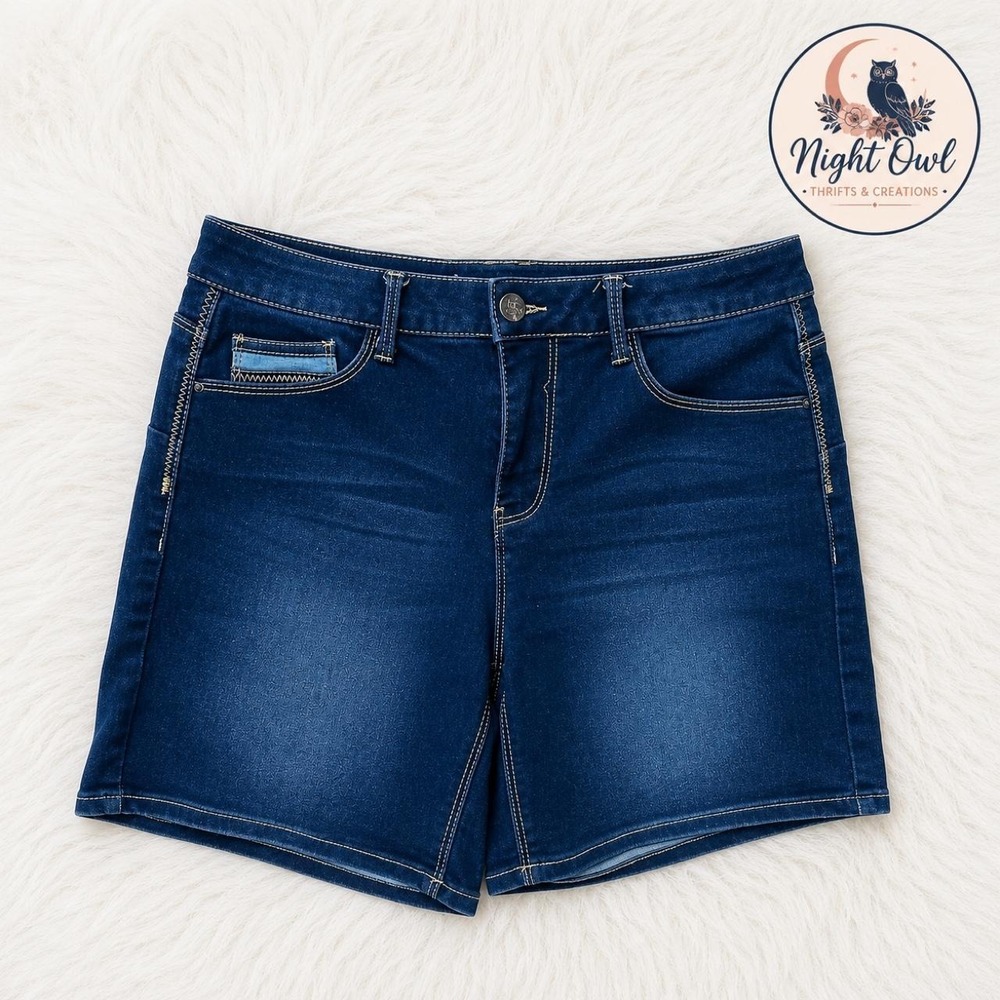 New THORN size 12 Navy blue denim mid-rise shorts with yellow stitching - Picture 1 of 7